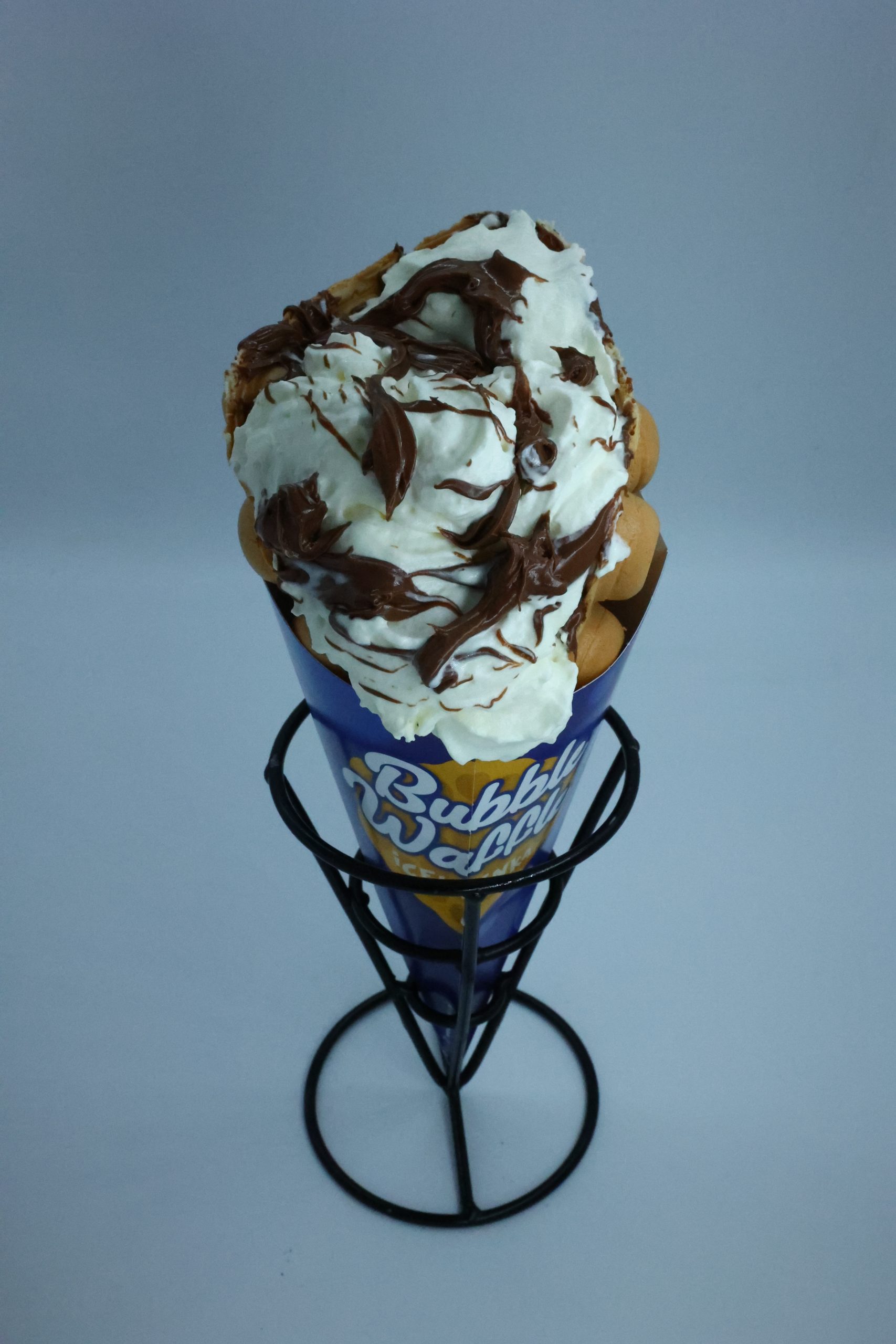 Gofr z bitą śmietaną i nutellą 180g